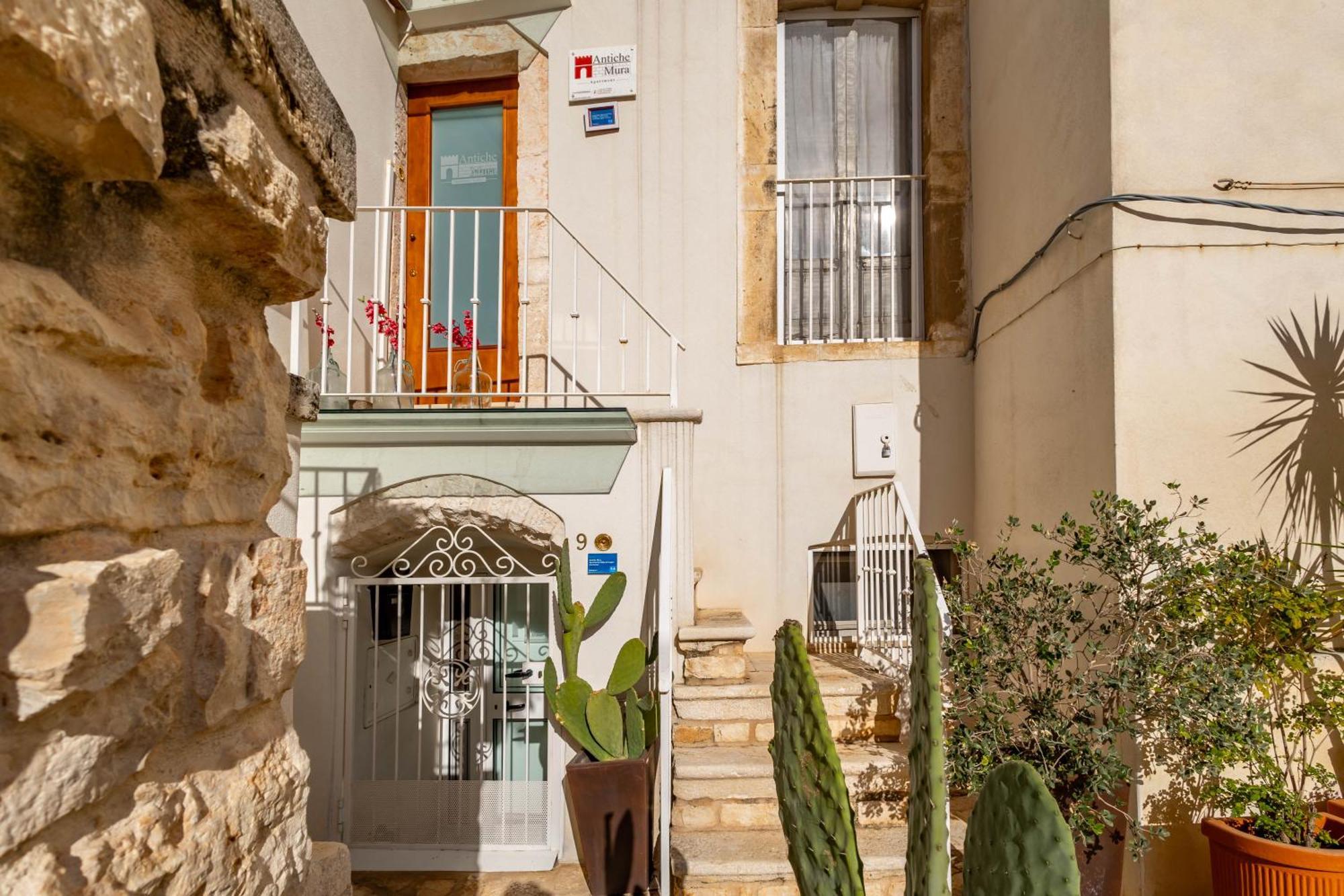 Antiche Mura Apartments"Nido Di Puglia" Monovano Turi Exterior photo
