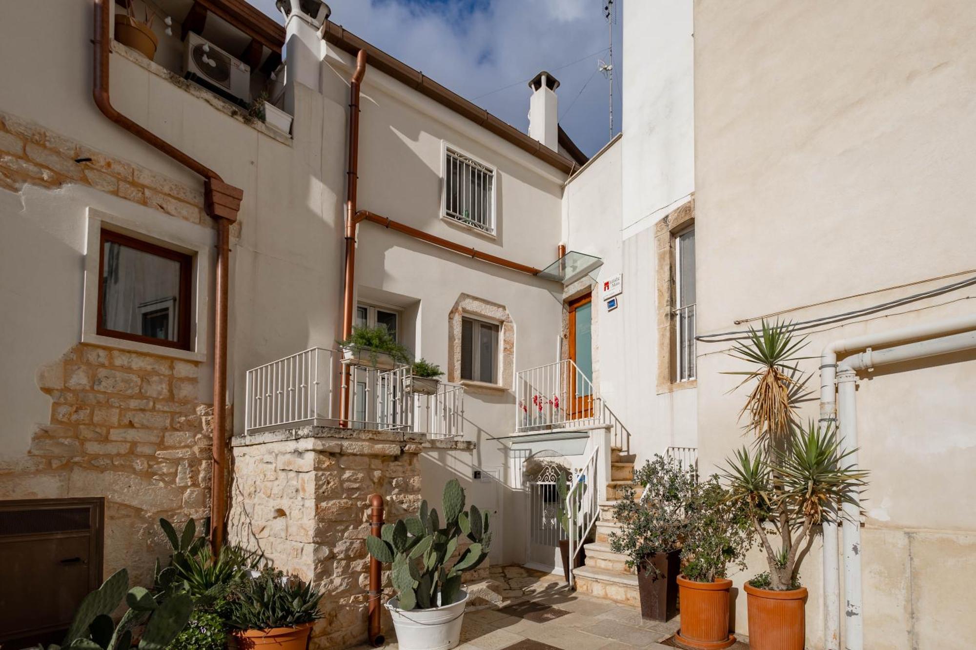 Antiche Mura Apartments"Nido Di Puglia" Monovano Turi Exterior photo